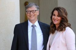 Melinda và Bill Gates thuê lại luật sư ly hôn của Jeff Bezos và vợ cũ