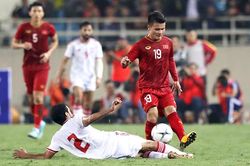 'Tân binh tuyển Việt Nam khó có suất đi UAE'