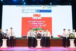 Lazada đưa vải thiều lên sàn thương mại điện tử
