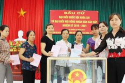 Nâng cao vai trò của nữ đại biểu trong tiến trình hoạch định chính sách