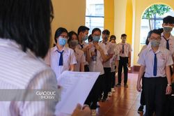Hơn 10 nghìn HS Cần Thơ đeo khẩu trang làm bài thi khảo sát chất lượng lớp 12