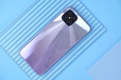 Smartphone 5G cấu hình tốt, màn hình OLED, sạc 66W, giá rẻ bất ngờ