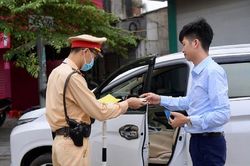 Xe ô tô kinh doanh nhưng không đăng ký có bị phạt?