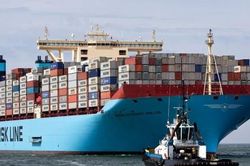 Giá hàng hóa và cước vận tải biển đồng loạt tăng nóng