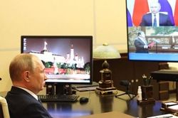 Tổng thống Nga Vladimir Putin và Chủ tịch Trung Quốc Tập Cận Bình bên nhau khởi động điện hạt nhân