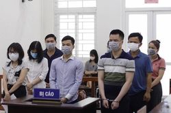 Xử vụ vào vai doanh nhân 'đi nhờ' chuyên cơ Chủ tịch Quốc hội