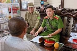 Người thắp lại niềm tin