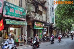 Khám phá ấn tượng về con phố có đặc sản hot nhất Hà Nội