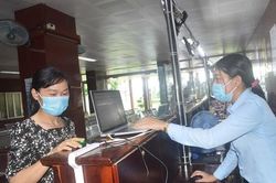 Bệnh viện đầu tiên ở miền Tây: Quét vân tay chặn COVID-19