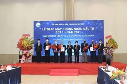 Bình Dương trao giấy chứng nhận đầu tư cho 5 doanh nghiệp FDI