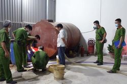 Phát hiện đường dây sản xuất xăng, dầu giả quy mô lớn ở Bình Thuận