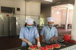 Những chị nuôi tận tâm