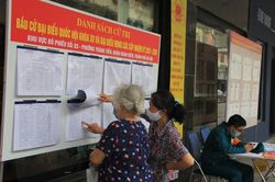Hà Nội trang hoàng chào đón Ngày hội non sông 23/5