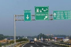 Thủ tướng Phạm Minh Chính: Dự án cao tốc phải đảm bảo hài hòa lợi ích các bên