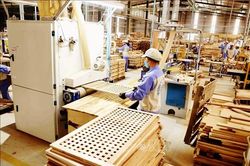 Khi doanh nghiệp ngành gỗ chủ động góp sức chống COVID-19
