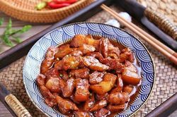 Thịt kho cho thêm thứ này đảm bảo ngon 'quên lối về'