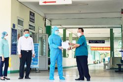 Bệnh nhân đầu tiên trong đợt dịch thứ 3 ở Đà Nẵng xuất viện