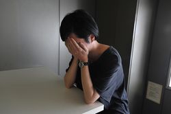 Một thế hệ người Nhật cố gắng phủ nhận xuất thân bần hàn