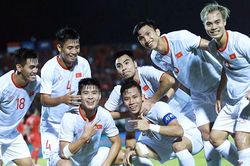 Chuyên gia Đoàn Minh Xương: 'Niềm tin đặt lên vai người cũ'
