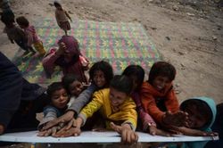 Pakistan: Học sinh nông thôn bị bỏ rơi giữa đại dịch