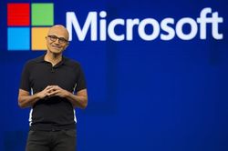 CEO Microsoft nói gì về 'quan hệ công sở' của Bill Gates?