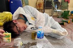 Những hình ảnh được chuyển ra từ tâm dịch Bắc Ninh chân thực đến quặn lòng