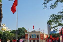 Cử tri Hải Phòng đi bỏ phiếu cho ngày hội toàn dân