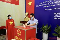 Người dân Thủ đô trong 'Ngày hội non sông'