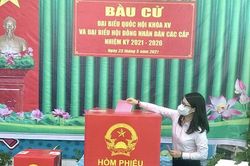 Đồng Nai: Người dân đội mưa đi thực hiện quyền và nghĩa vụ trong 'ngày hội non sông'