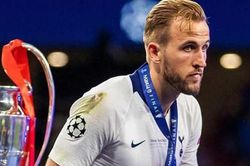 HLV Guardiola muốn tiền đạo, gã nhà giàu Man City liền nhắm Haaland và Kane