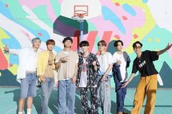 BTS cán mốc 20 tỷ view trên Youtube