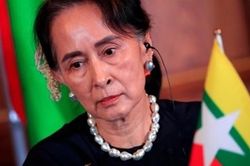 Bà Aung San Suu Kyi sắp ra hầu tòa