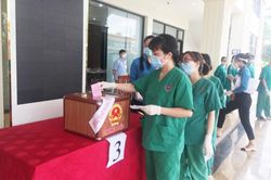 Bắc Giang: Những hình ảnh 'khác lạ' trong ngày bầu cử