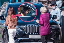 Dispatch tung loạt ảnh Lee Seung Gi và Lee Da In bí mật hẹn hò cuối 2020