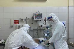 Việt Nam hiện có 61 ca COVID-19 tiên lượng nặng, 20 bệnh nhân nguy kịch