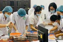 Tất cả người về Hà Nội phải khai báo y tế trong 24h