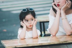 Đừng dạy con gái hoàn hảo, hãy dạy con sống dũng cảm