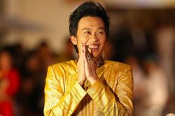 Netizen 'đùng đùng' phản ứng trước phát ngôn của Hoài Linh về tiền từ thiện 13 tỷ đồng
