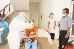 Hà Nội ghi nhận thêm 10 ca dương tính với SARS-CoV-2