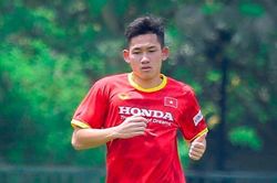 Vì sao Hai Long được thầy Park 'chọn mặt gửi vàng'?