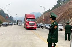'Mượn đường' Việt Nam xuất lậu hàng Trung Quốc đi Lào, Campuchia