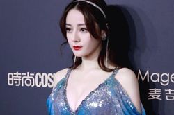 Không hoàn hảo như mọi người nghĩ, Địch Lệ Nhiệt Ba lộ khuyết điểm lớn ngay từ khi còn bé