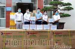 Sở Thông tin và Truyền thông tiếp nhận quà hỗ trợ phòng, chống dịch Covid-19