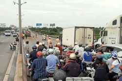 Tai nạn liên hoàn trên cầu Cần Thơ, 1 người tử vong