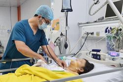 Cứu sống bệnh nhân bị đâm nhiều nhát nguy kịch
