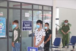 Tuyên phạt 13 năm tù giam đối với 3 bị cáo tổ chức xuất cảnh trái phép