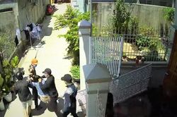 Nhóm đòi nợ xông vào nhà dân, khống chế người phụ nữ đưa đến nhà nghỉ