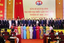 Tặng thưởng Huân chương Độc lập cho Nhân dân, cán bộ hai quận Hoàn Kiếm, Ba Đình
