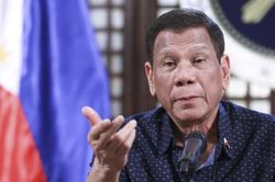 Tổng thống Philippines xin người dân đừng khăng khăng chỉ tiêm vaccine Pfizer