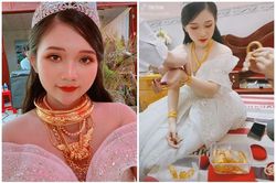 Cô dâu đeo đầy vàng và màn lộ danh tính gây chú ý